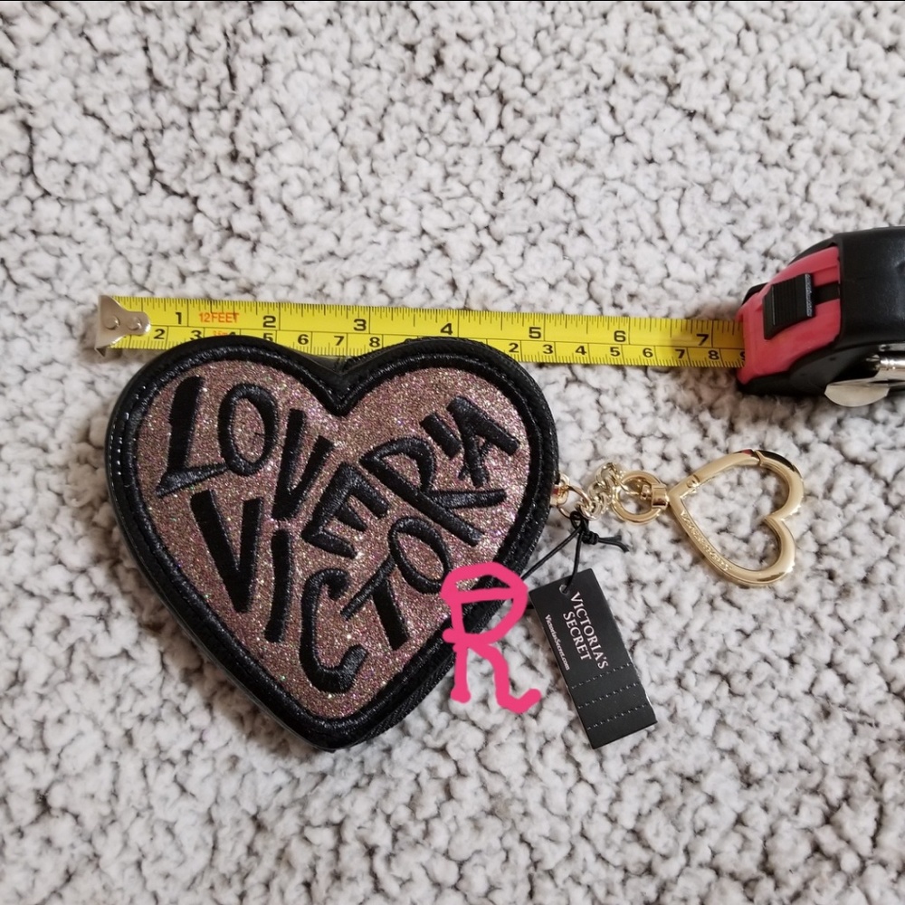 💖 VICTORIA SECRET HEART COIN PURSE KEYCHAI